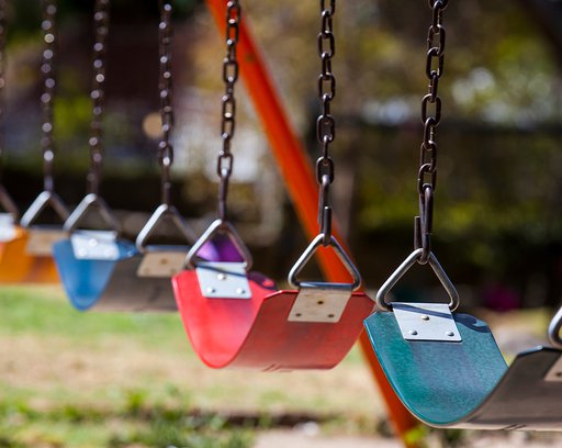 Empty-colorful-swings-at-the-park